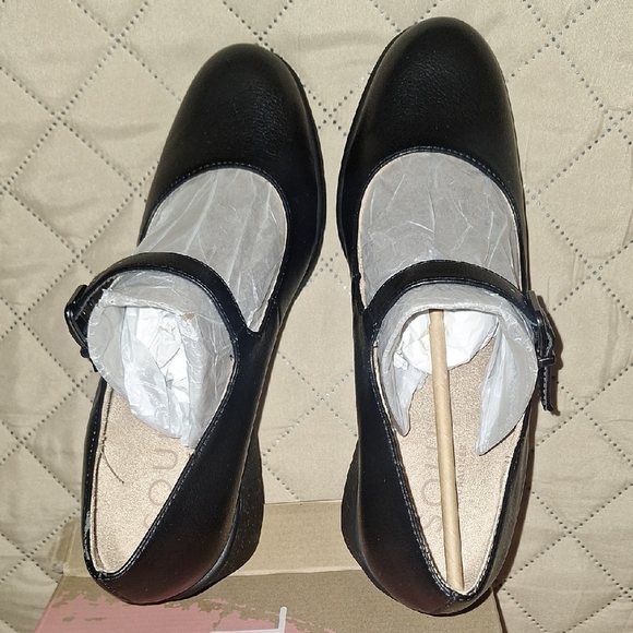 SOUL Naturalizer Black Wedge Mary Janes - Picture 2 of 6